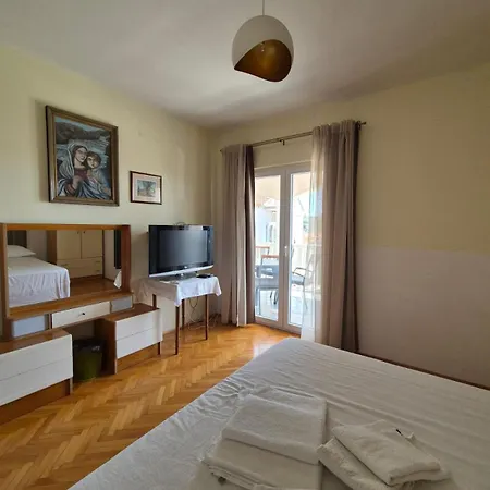 Appartement Zora Primošten
