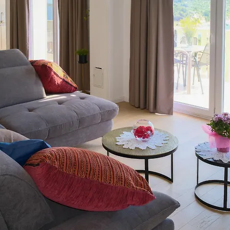 Zora Apartment Primosten